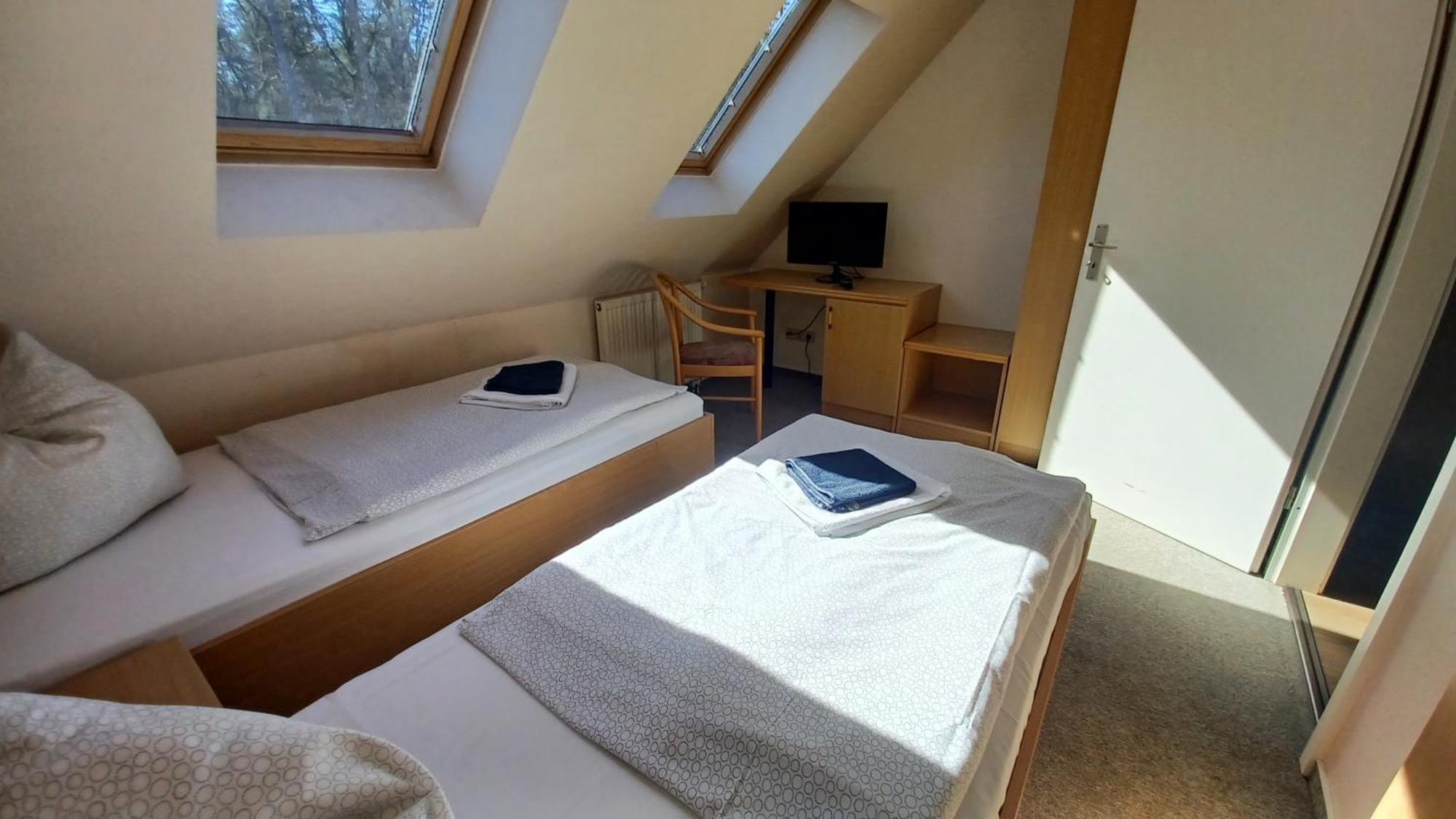 Haus Waldesruh Отель Петерсдорф